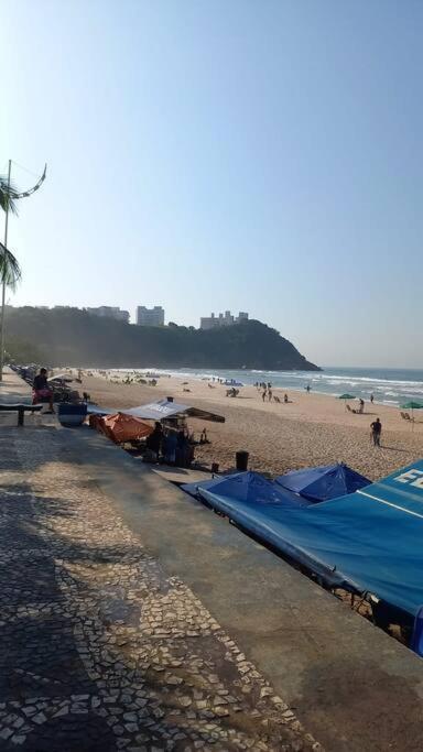 Apto Praia Do Tombo Гуаружа Экстерьер фото